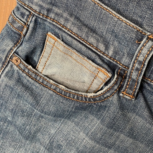 Joe’s jeans shorts size 26 some stretch - Picture 3 of 6